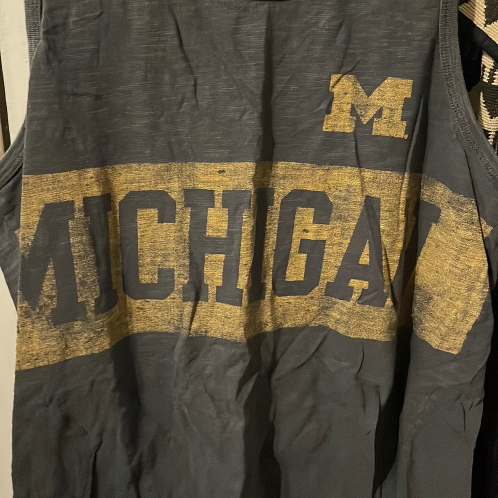 Michigan tank distressed and in perfect shape forty seven brand size small